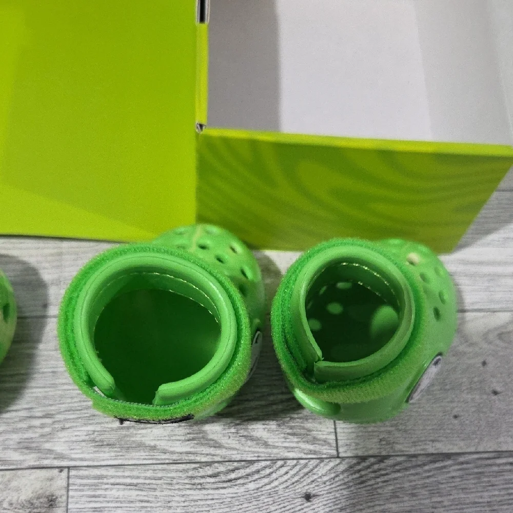 Barkbox CROCS MEDIUM Lime Green For DOGS